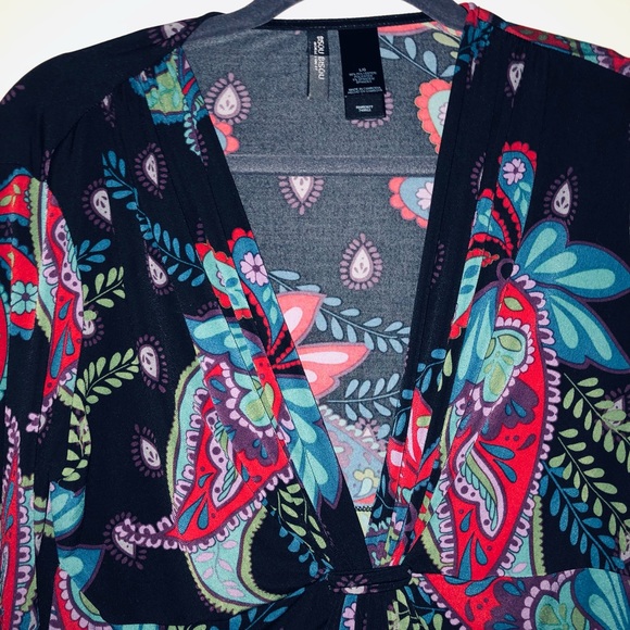 BISOU BISOU colorful lightweight V neck top large - Picture 2 of 6